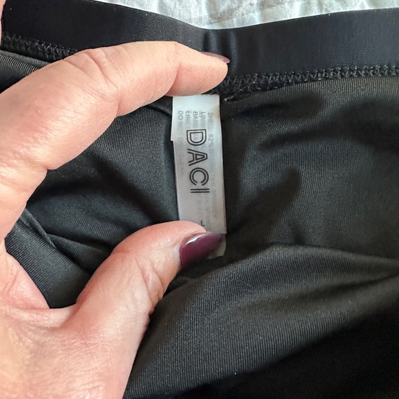 Daci Full Coverage Bikini - Picture 10 of 10